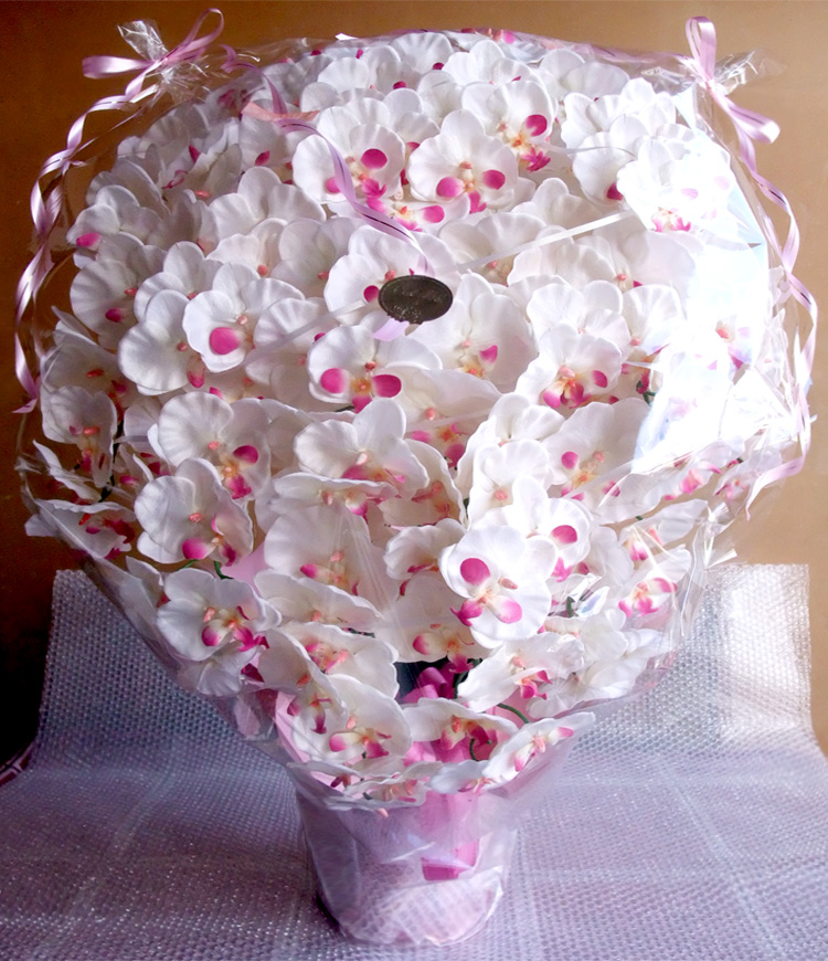 ���G�} �Ӓ����A�����W������T�C�Y����d�l�c�i�P�T�{�����E�z���C�g�r���[�e�B�[�j�̃��b�s���O